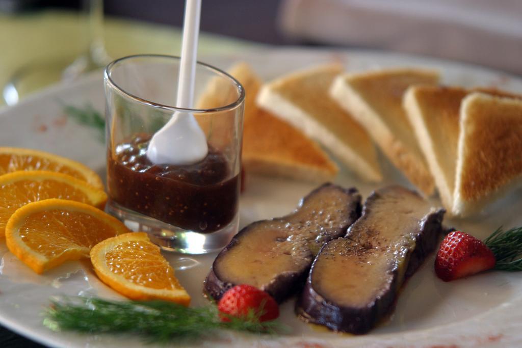 Hostellerie Excalibur 쏘뮤흐 외부 사진